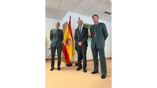 Visita de los alumnos Erasmus Plus del Centro Universitario de la Guardia Civil (CUGC) al Embajador de España en Francia