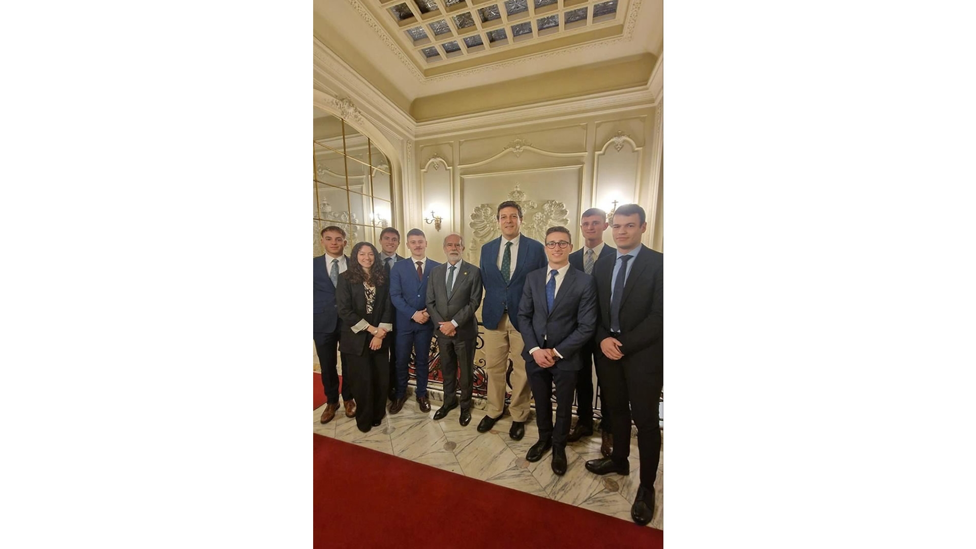 El Embajador de España en Bélgica, recibe a los alumnos del Centro Universitario de la Guardia Civil (CUGC)